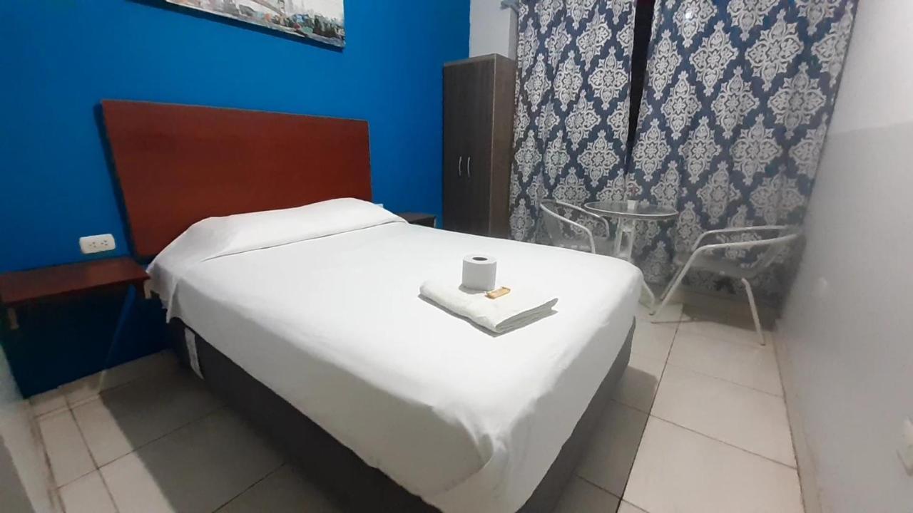 AYPA Hostal Trujillo Kültér fotó